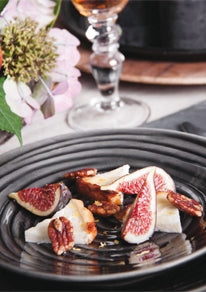 Gebakken ricotta met vijgen, noten en honing