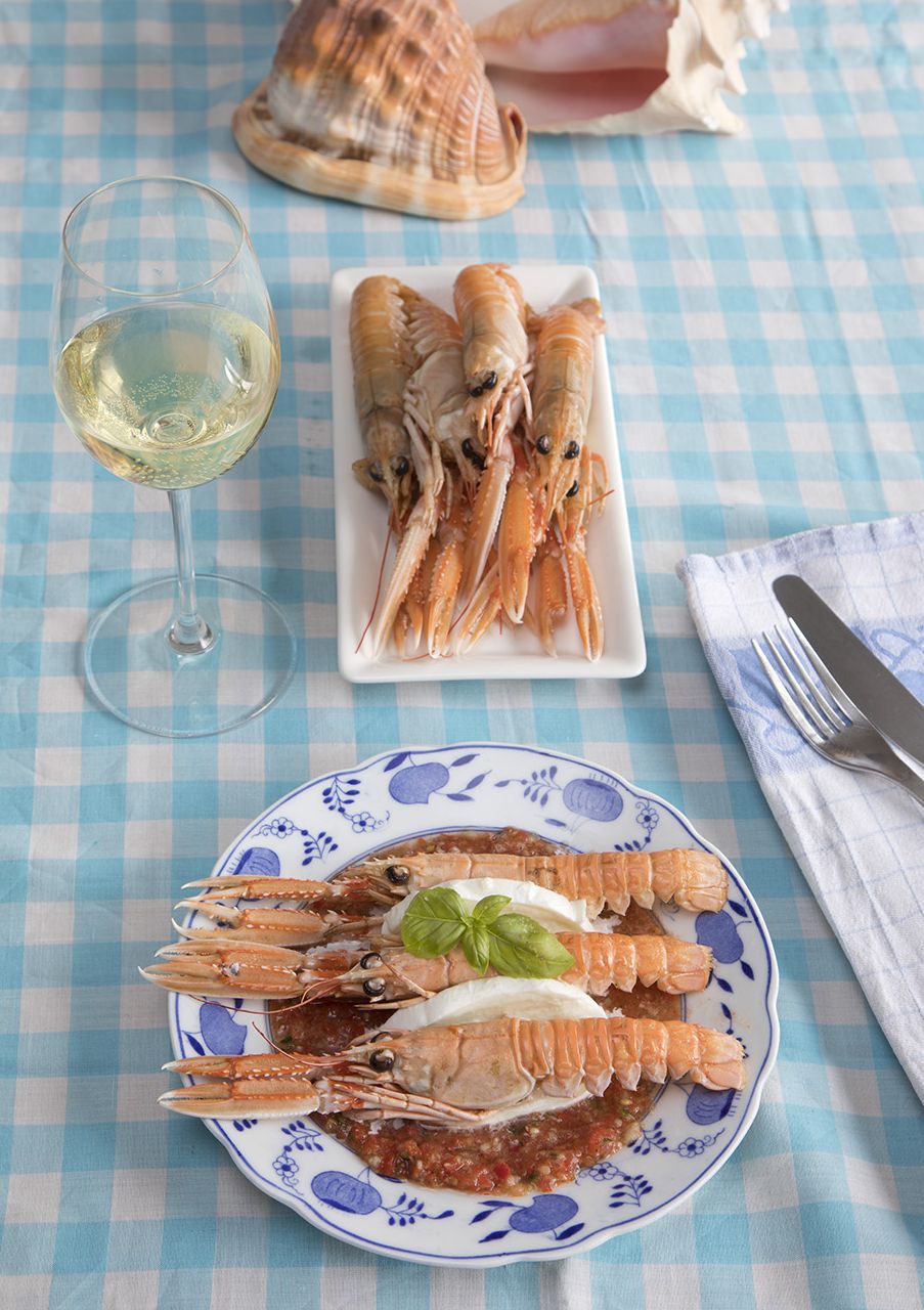 Langoustines met mozzarella en gazpacho