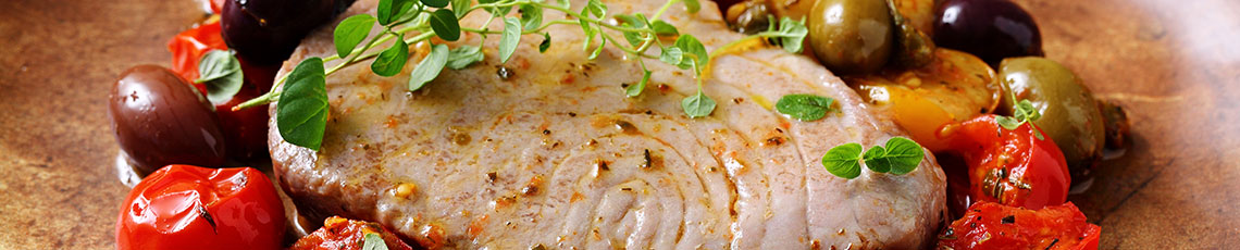 tonijnsteak met geroosterde tomaat